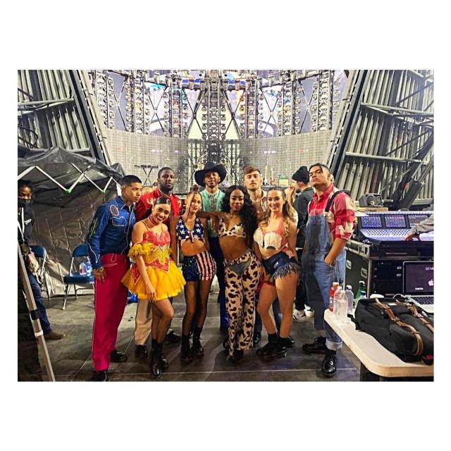 Two Stepping with Gwen in Houston at Rodeo March ✨ 
. 
.
We see you @teetime23 👏🏻😍 and also @laureltcanyon for assisting!!
.
.
.
.
#GTA #Go2Talent #GTAagency #GTAallday #GTAbae #GTAfam #dance #dancers #houston #gwen #rodeomarch #boots #live #performance #2022 #congratulations